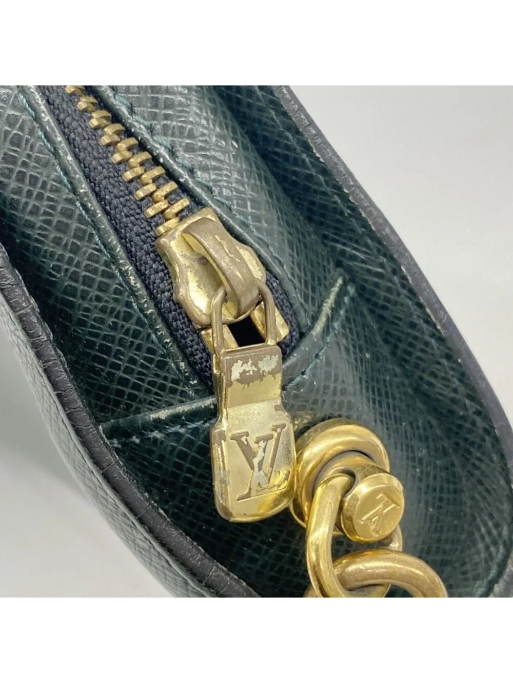 Louis Vuitton Clutch Taiga Baikal Epi